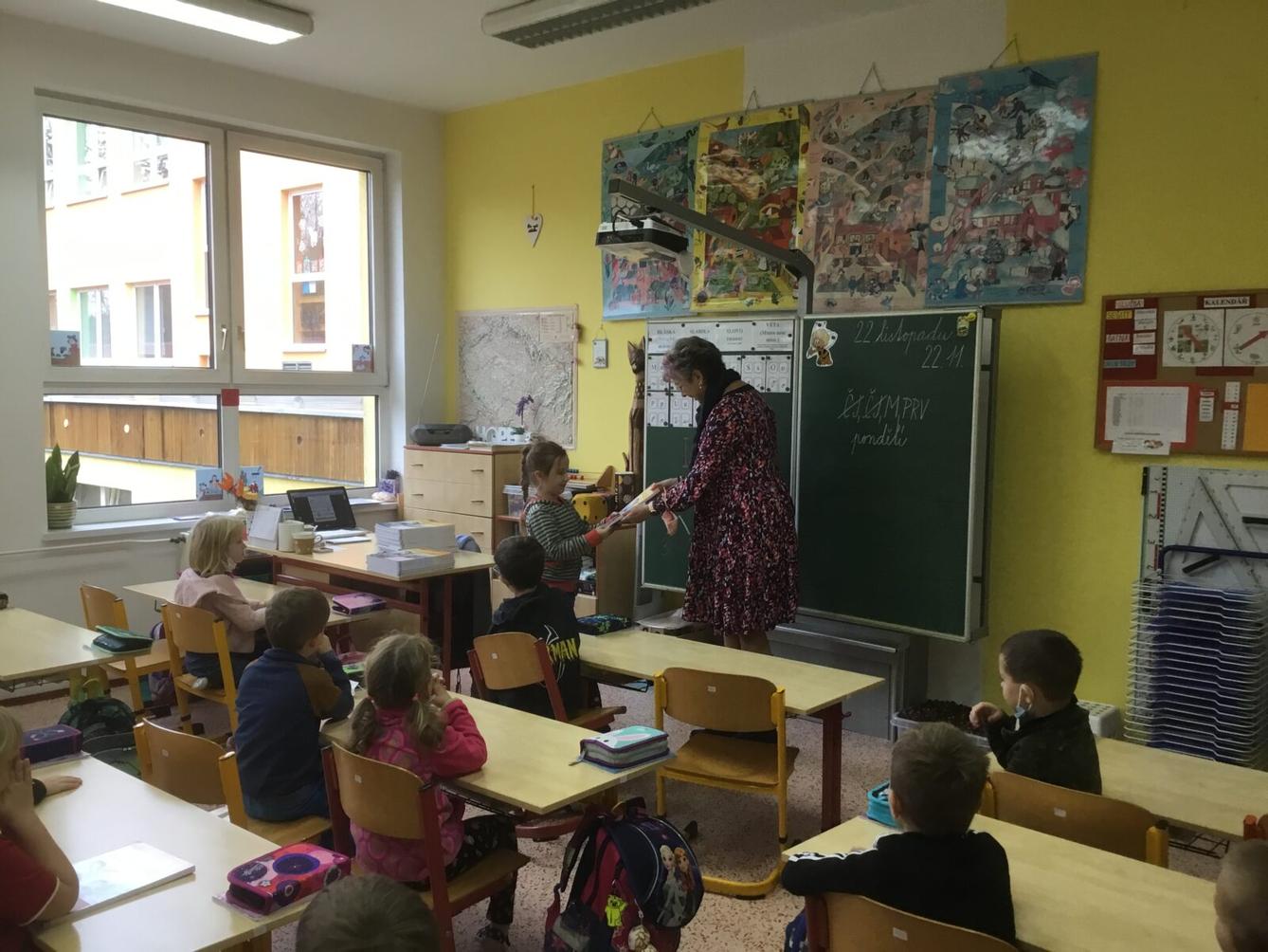 Slavnostní předávání Slabikářů v 1. třídě - 4