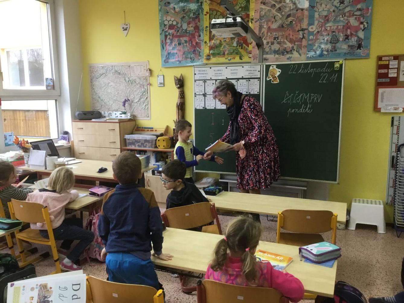 Slavnostní předávání Slabikářů v 1. třídě - 11