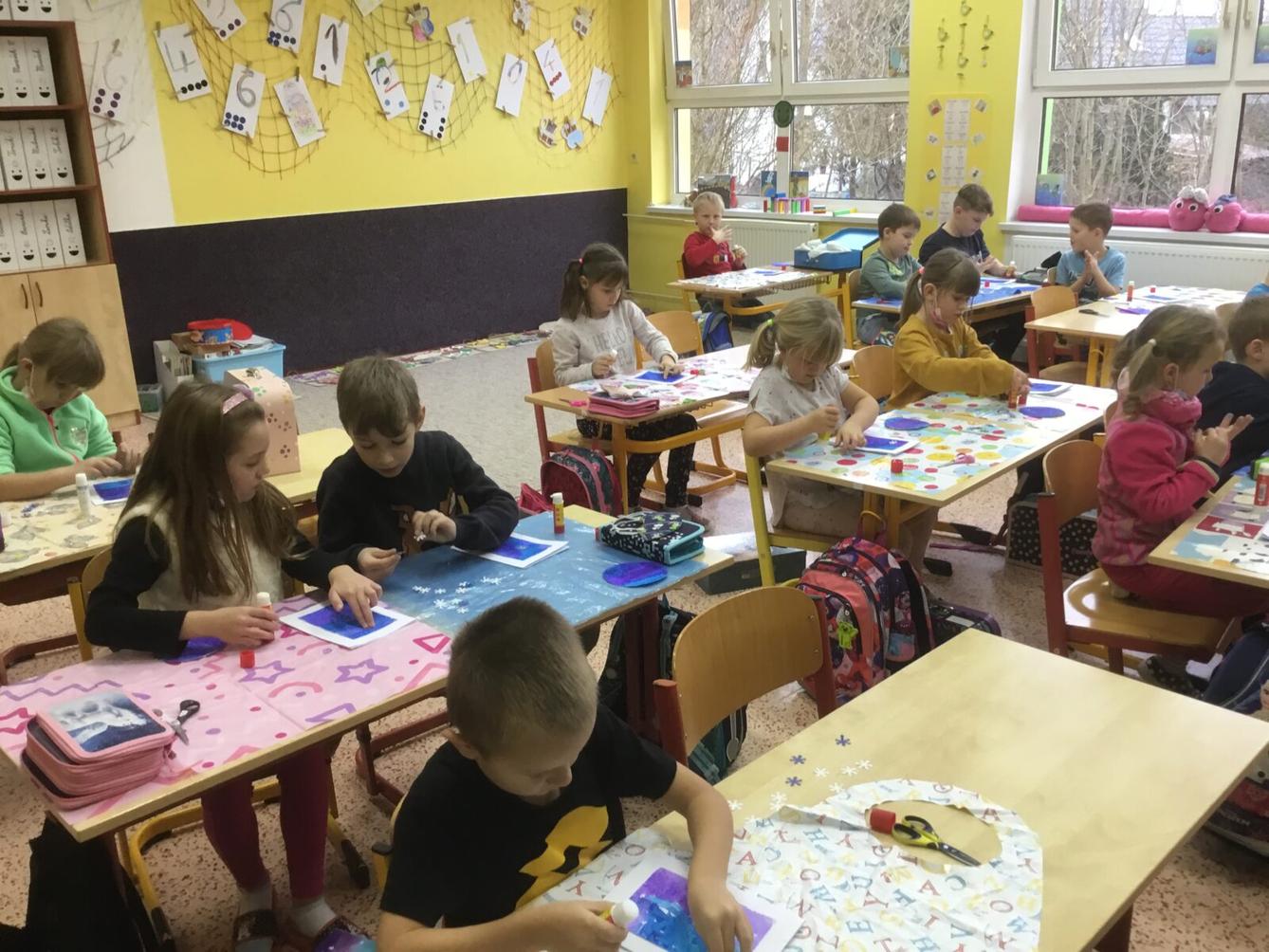 PRVŇÁČCI POKRAČUJÍ VE VÁNOČNÍM A ZIMNÍM TVOŘENÍ - 5