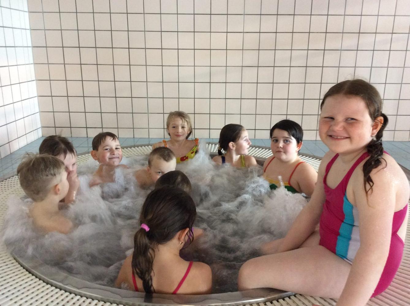 2.A a 2.B zdraví z plavání - 14