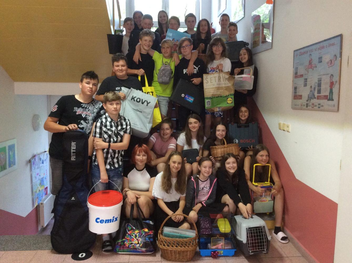 Den bez aktovek! - 10