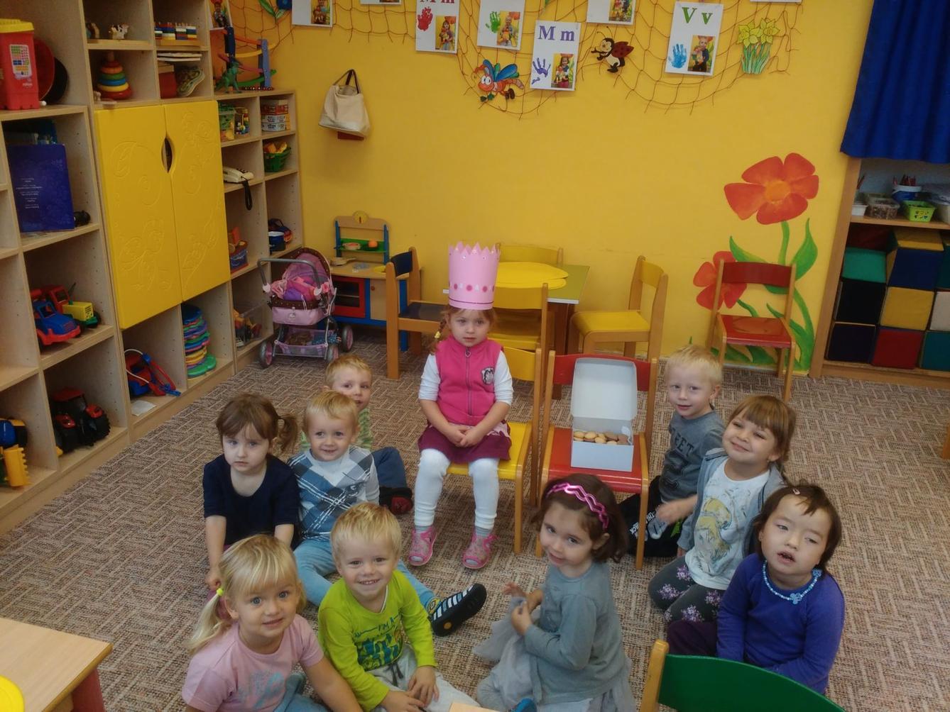 Broučci slaví: Anička měla narozeniny - 2