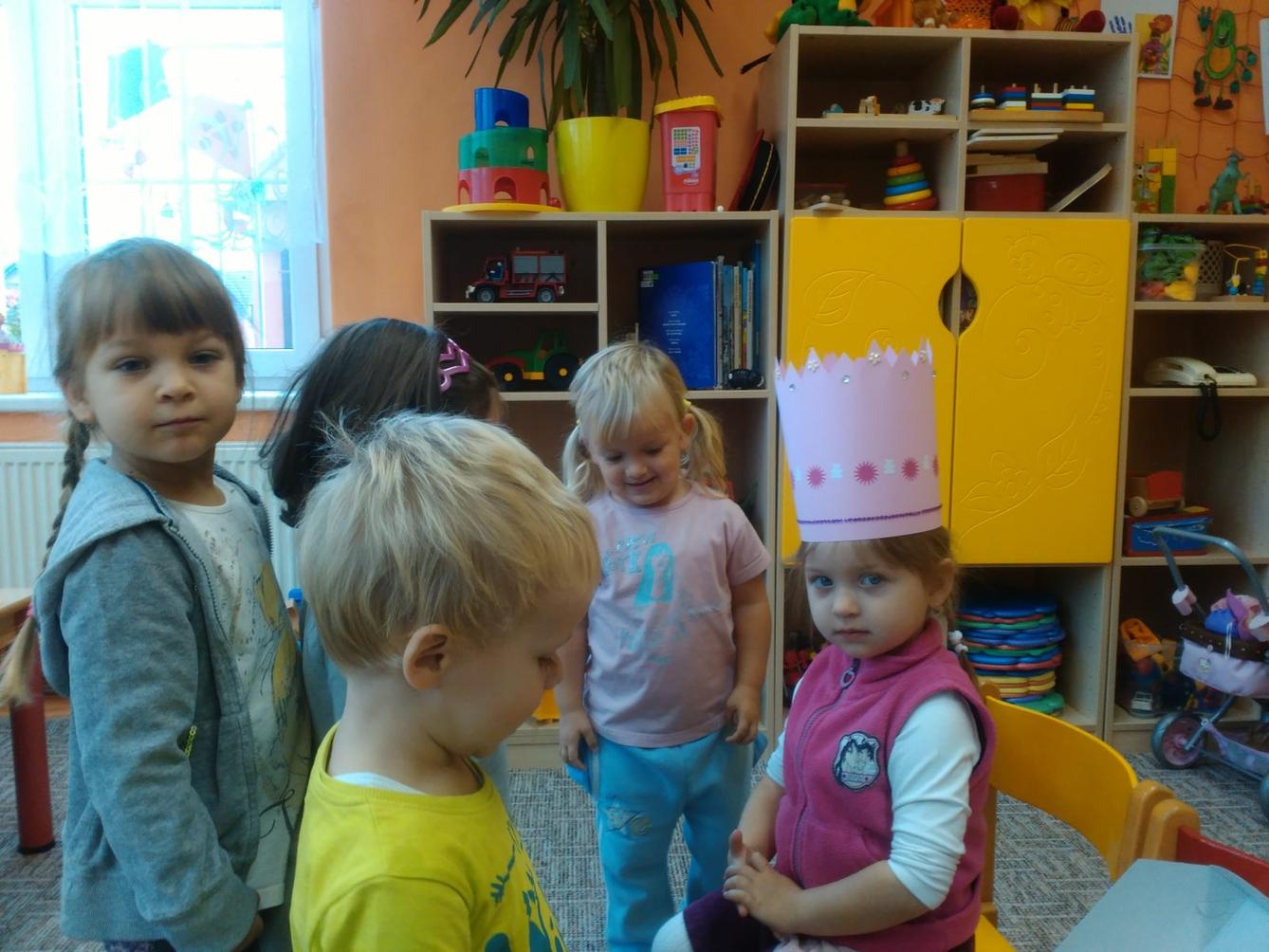 Broučci slaví: Anička měla narozeniny - 5