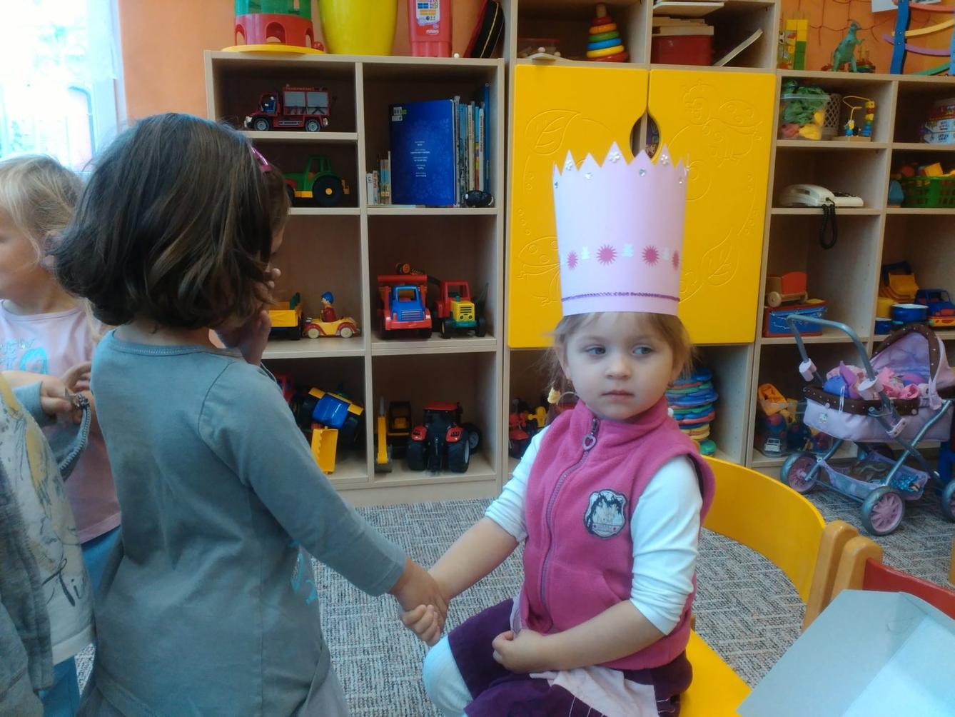 Broučci slaví: Anička měla narozeniny - 6