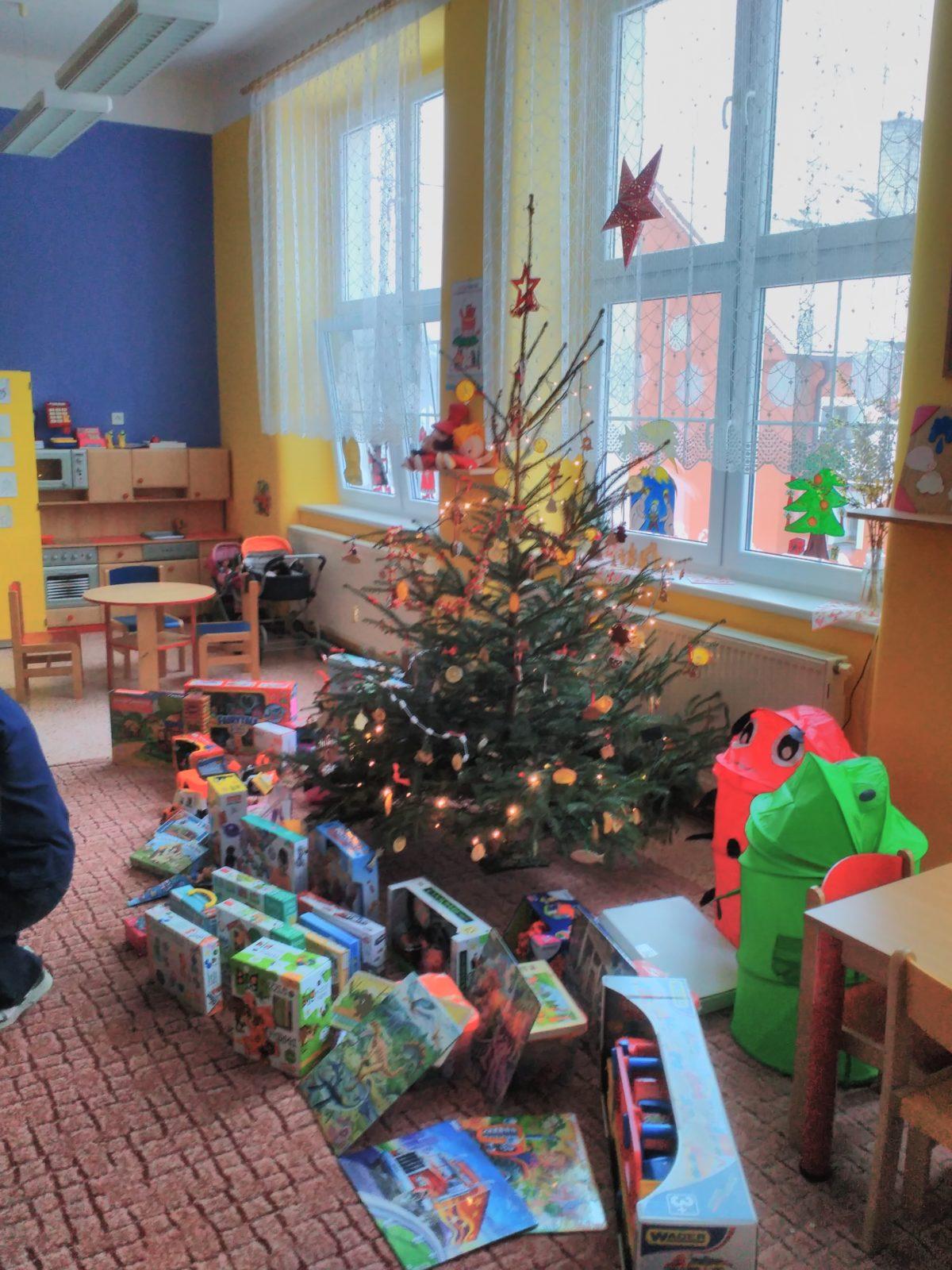 VÁNOČNÍ NADÍLKA V MŠ - 1