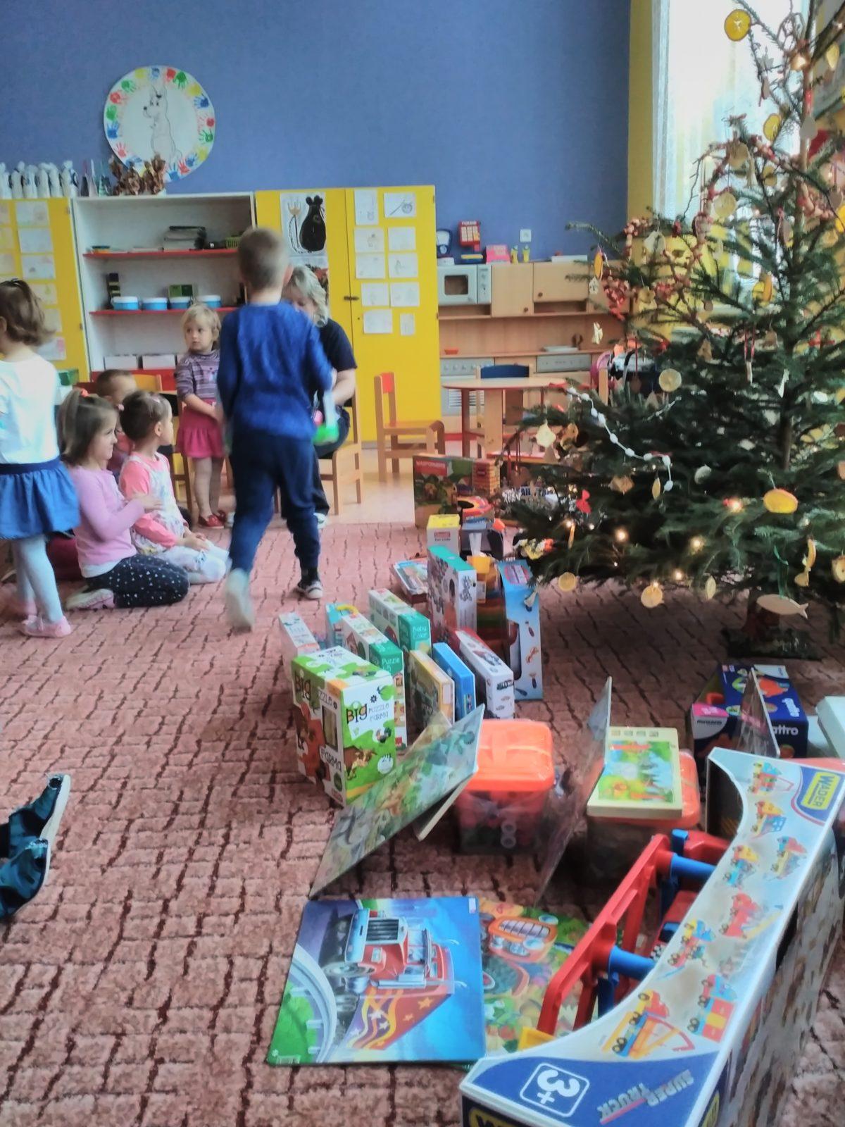 VÁNOČNÍ NADÍLKA V MŠ - 7