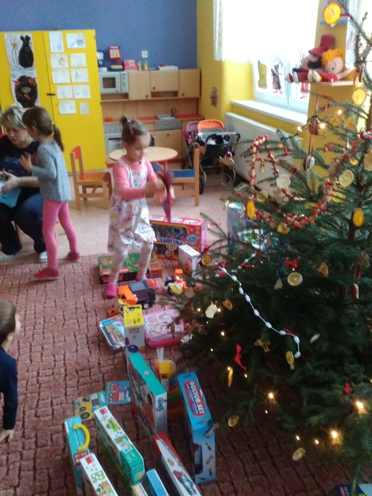 VÁNOČNÍ NADÍLKA V MŠ - 10