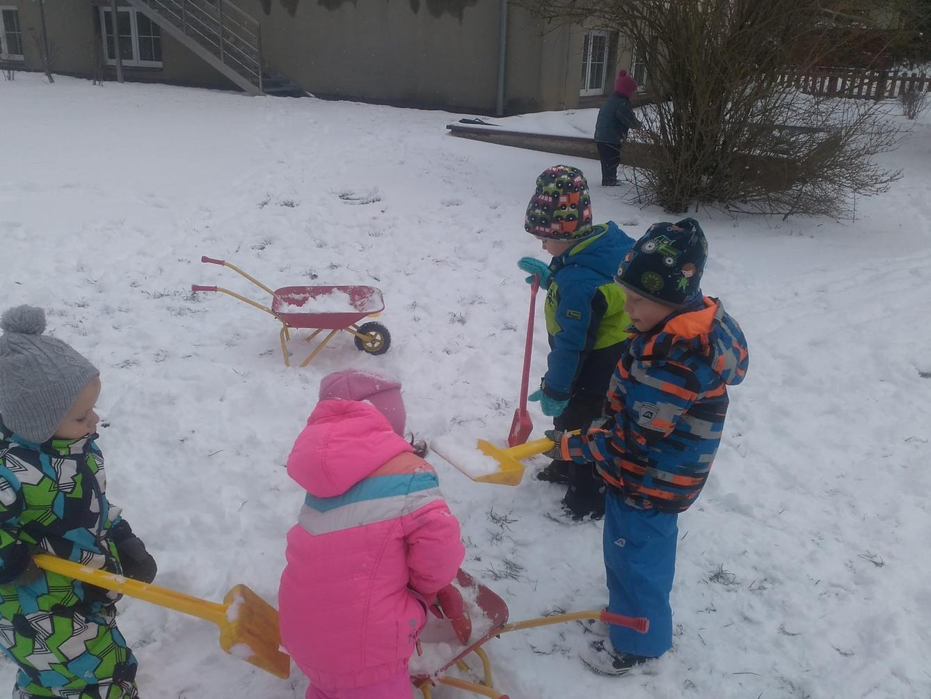 "ZIMNÍ RADOVÁNKY" - 22