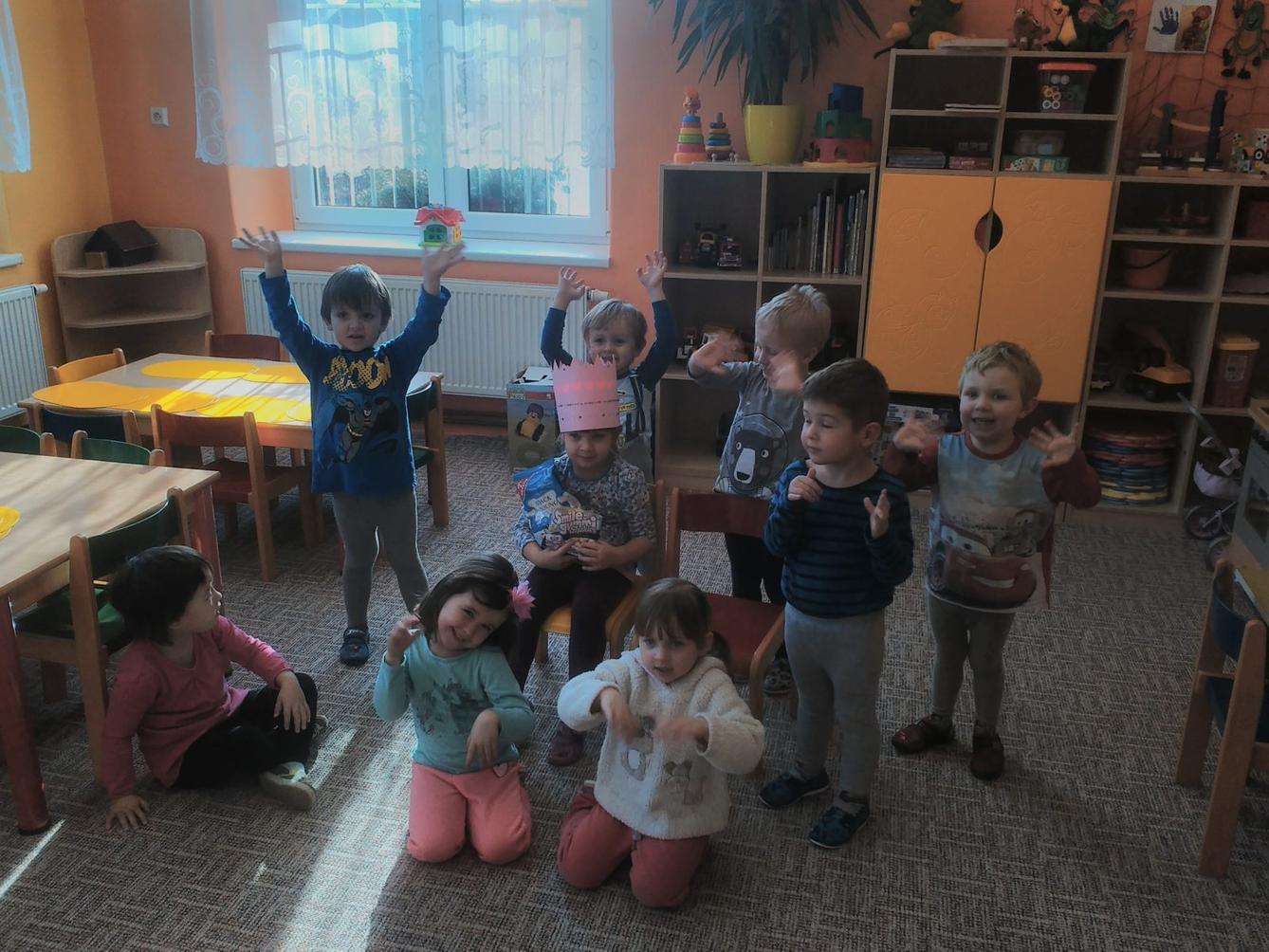 Broučci slaví: Agátka měla narozeniny - 8