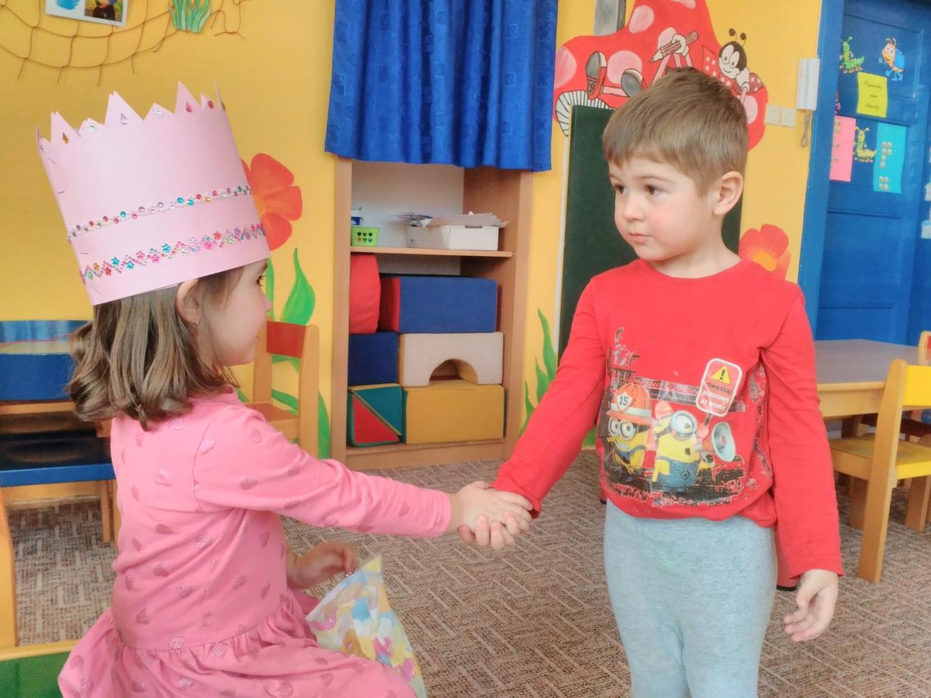 Broučci slaví: Mirunka měla narozeniny - 11