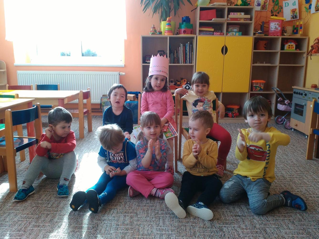 Broučci slaví: Mirunka měla narozeniny - 14