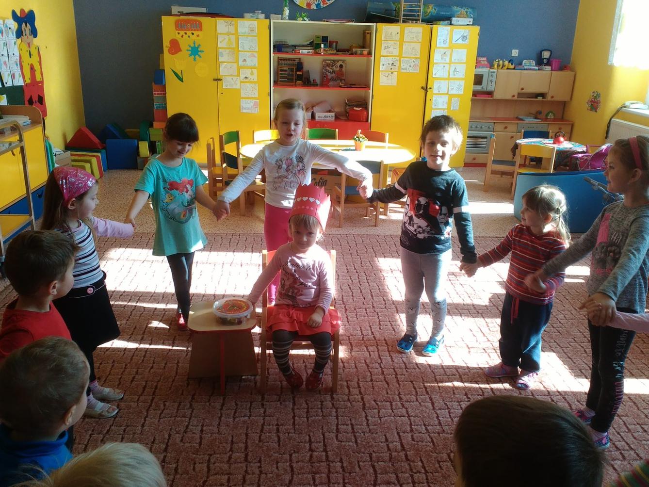 Broučci slaví: Lucinka měla narozeniny - 2