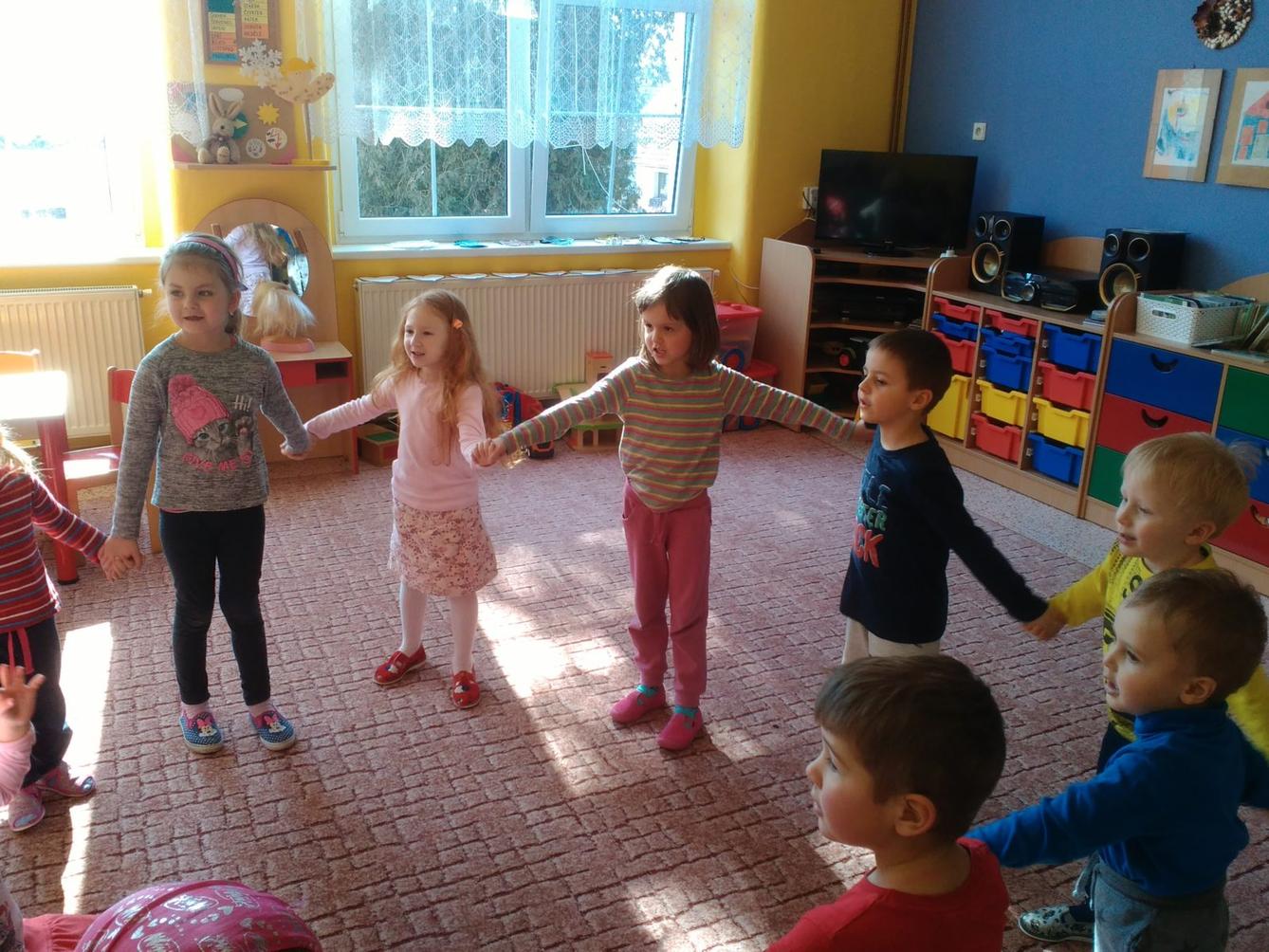 Broučci slaví: Lucinka měla narozeniny - 3