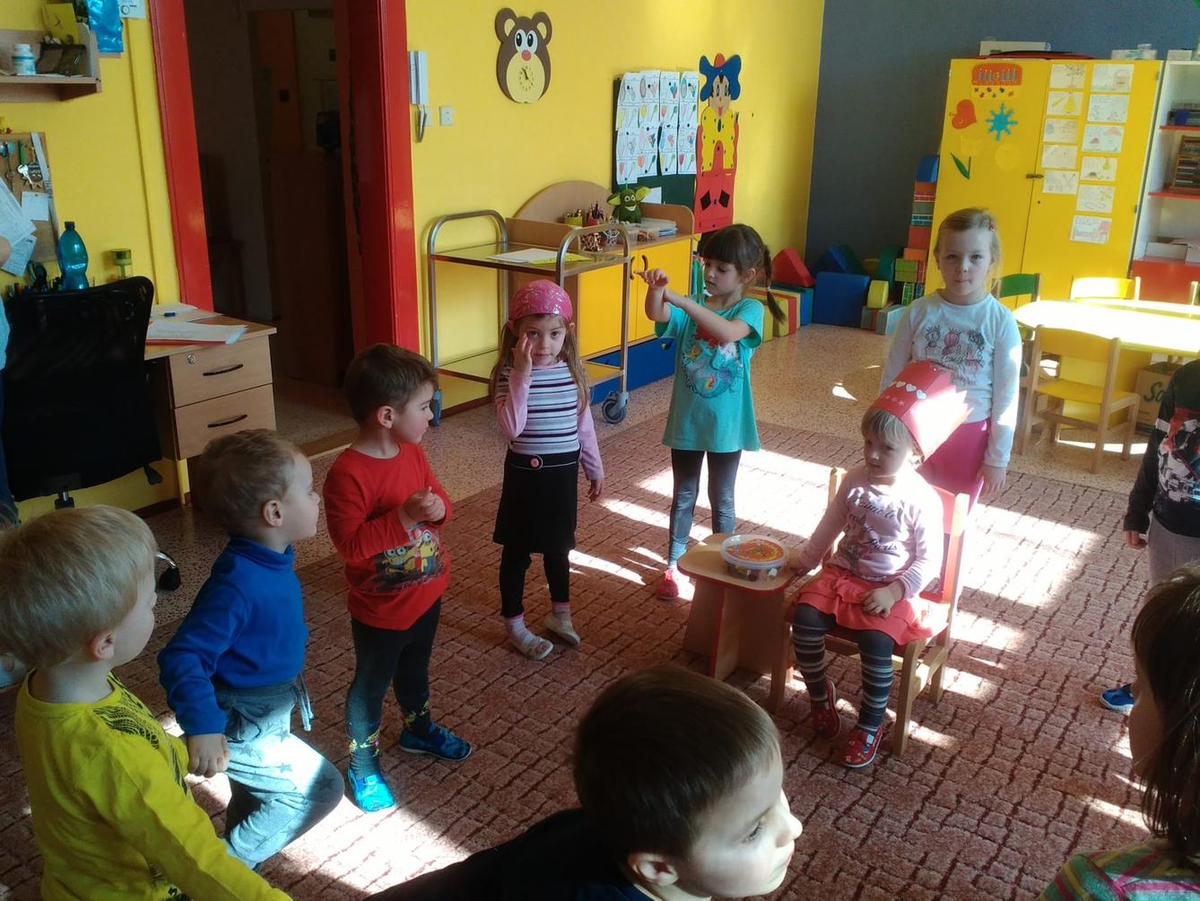 Broučci slaví: Lucinka měla narozeniny - 5