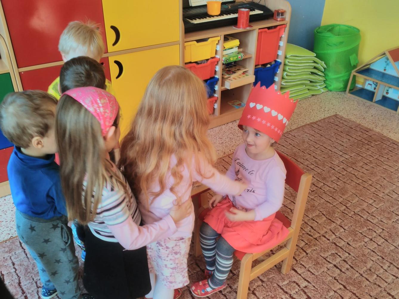 Broučci slaví: Lucinka měla narozeniny - 9