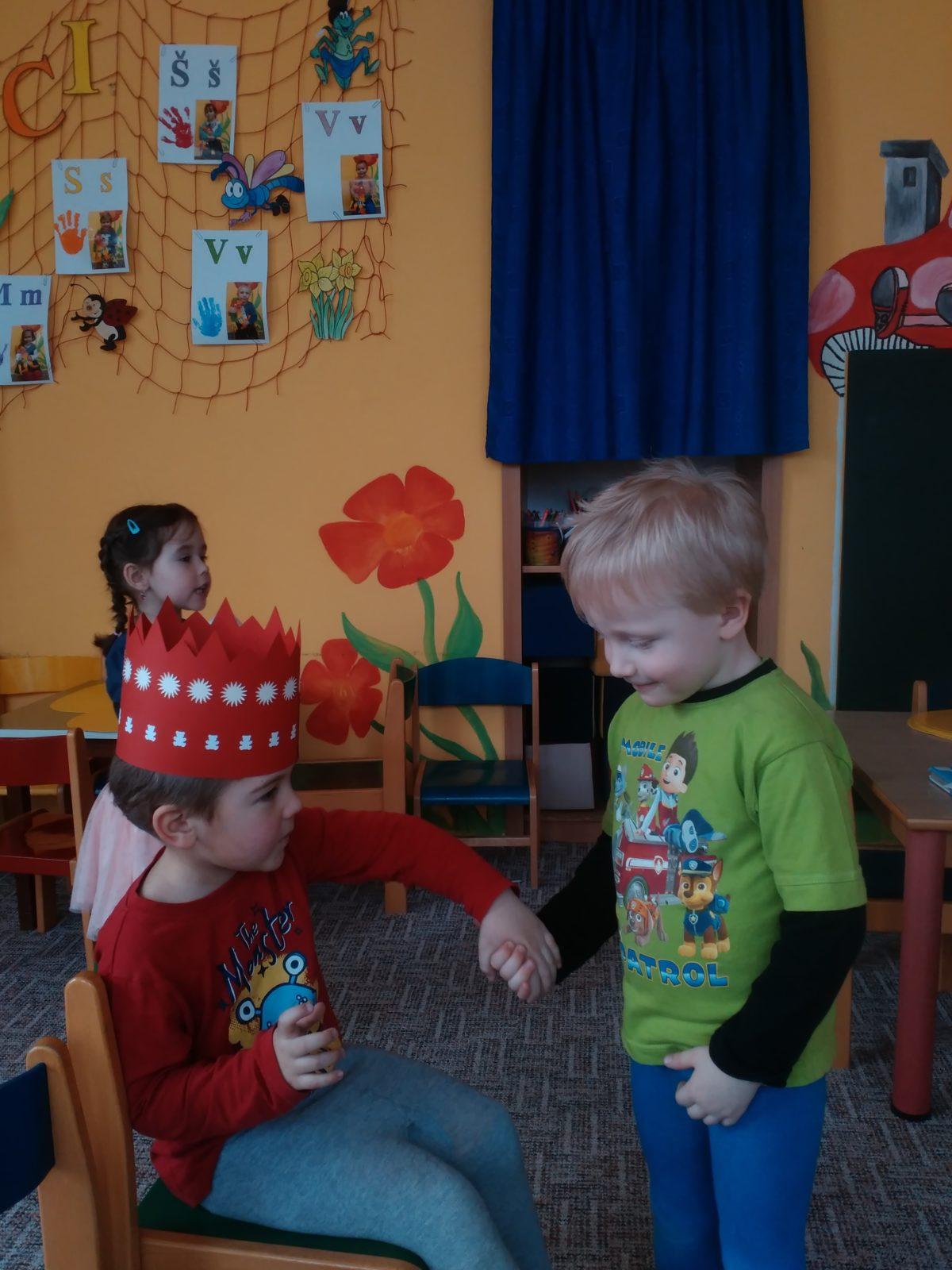 Broučci slaví: Dominiček měl narozeniny - 12