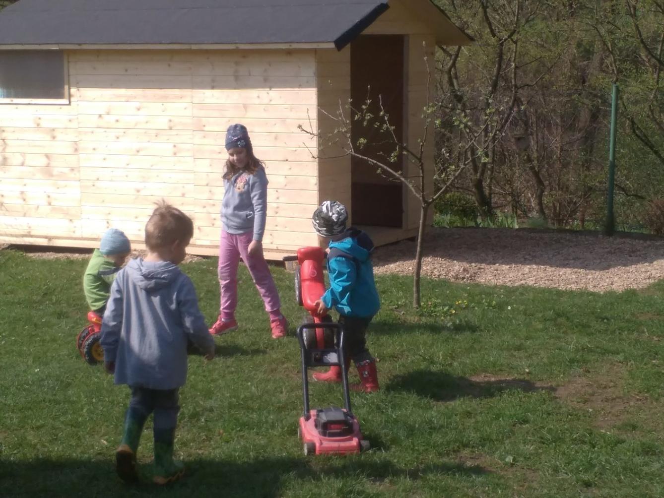 "Konečně na zahradě" - 4