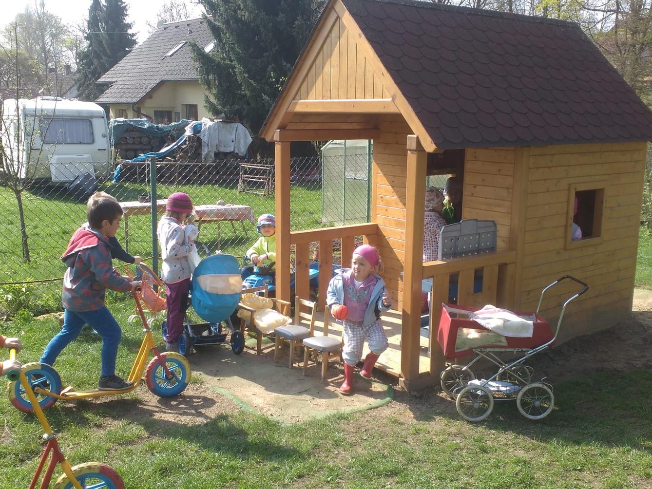 "Konečně na zahradě" - 8