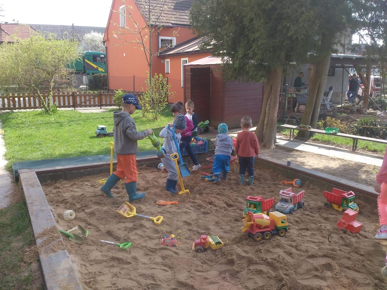 "Konečně na zahradě" - 21