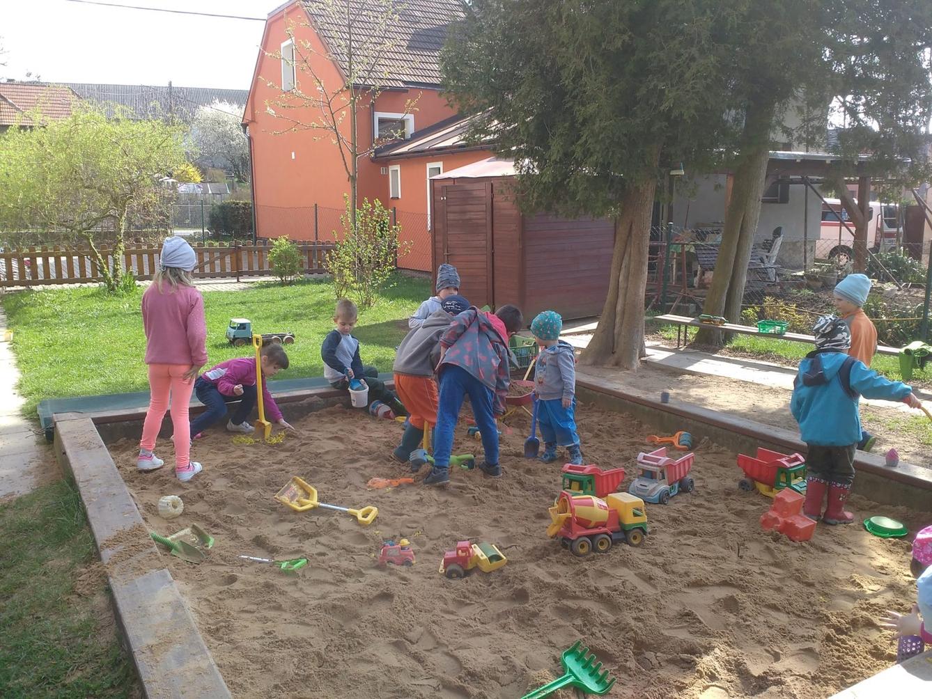 "Konečně na zahradě" - 22