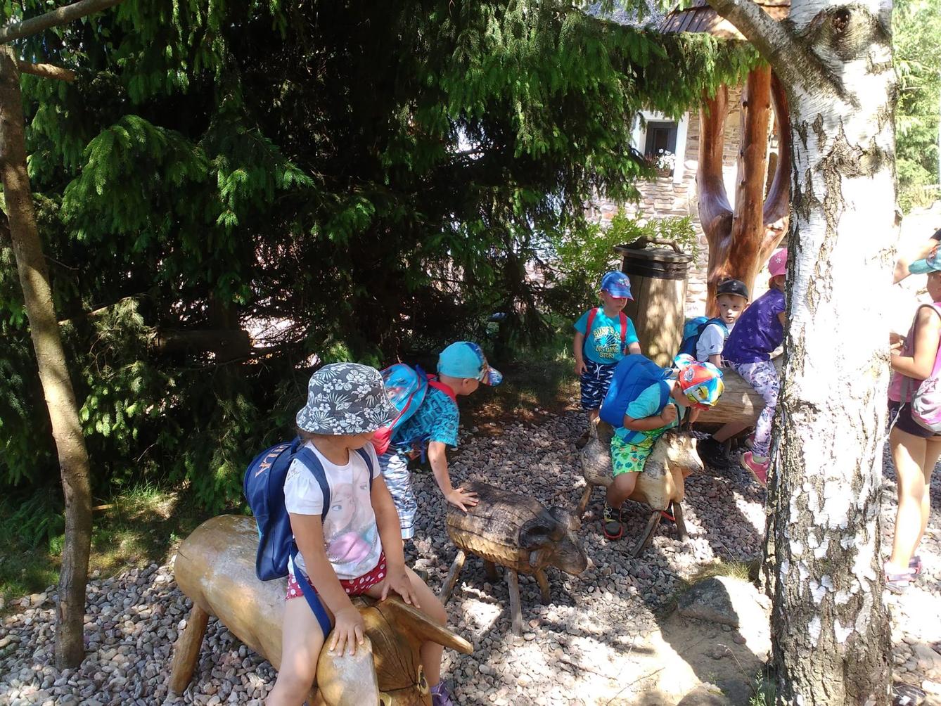 Výlet do "Pohádkové vesničky" I. - 59