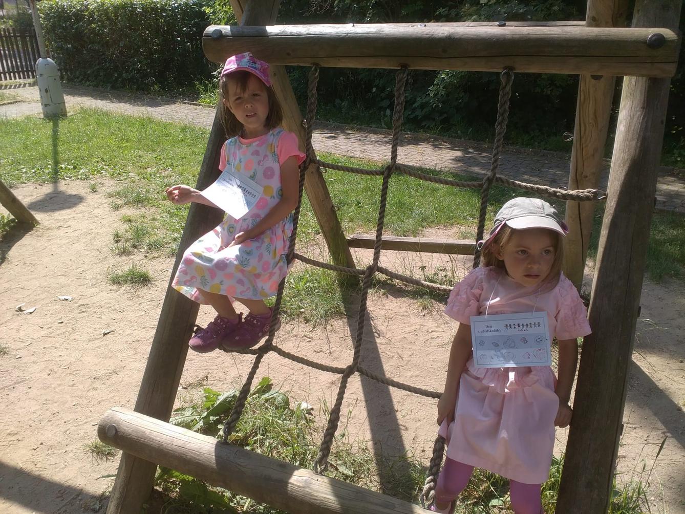 Návštěva předškoláků u deváťáků ve škole - 45