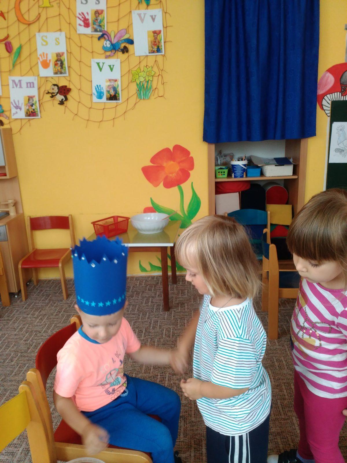 Broučci slaví: Matýsek měl narozeniny - 1