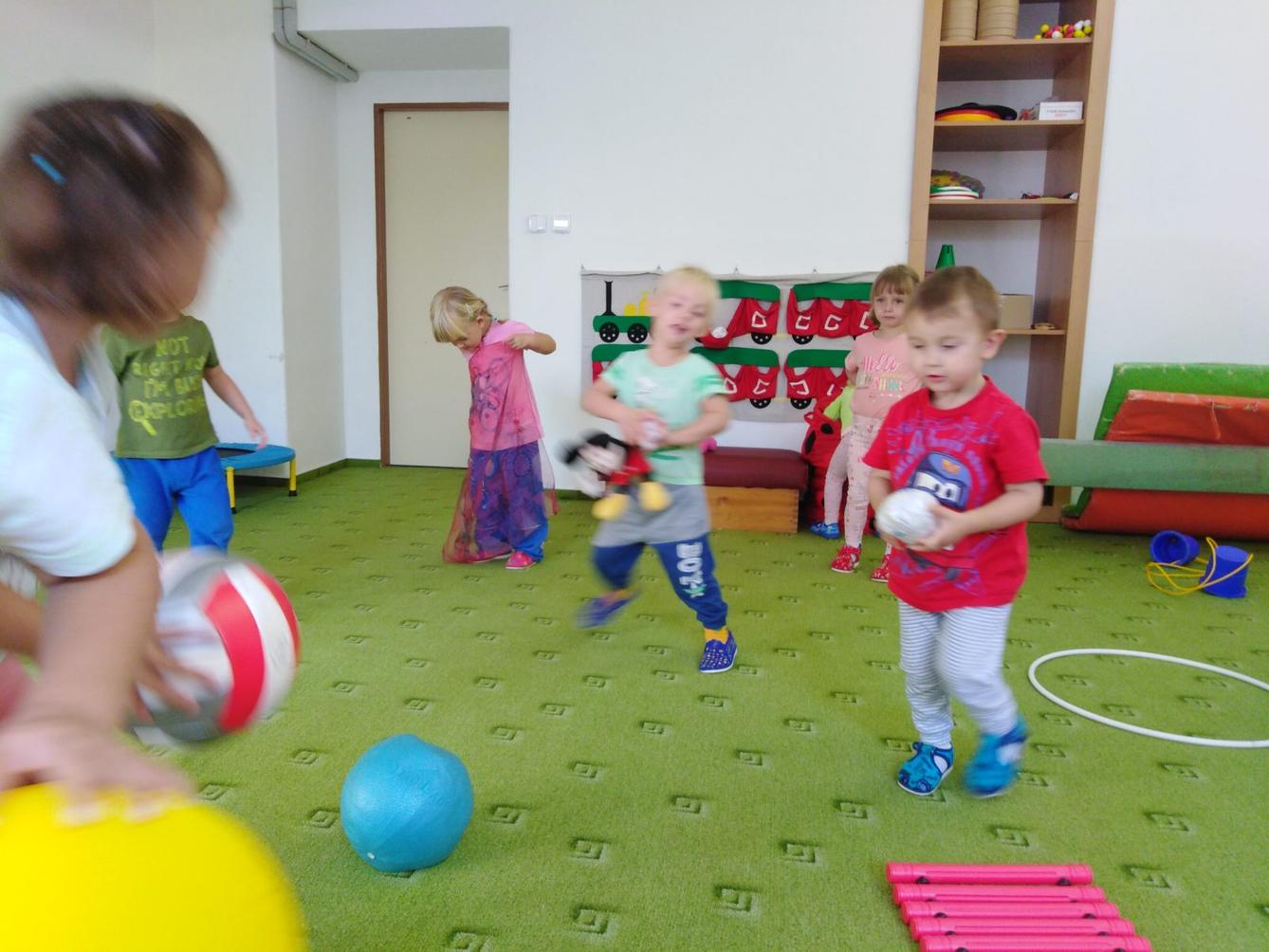 Broučci, hrajeme si a cvičíme - 4