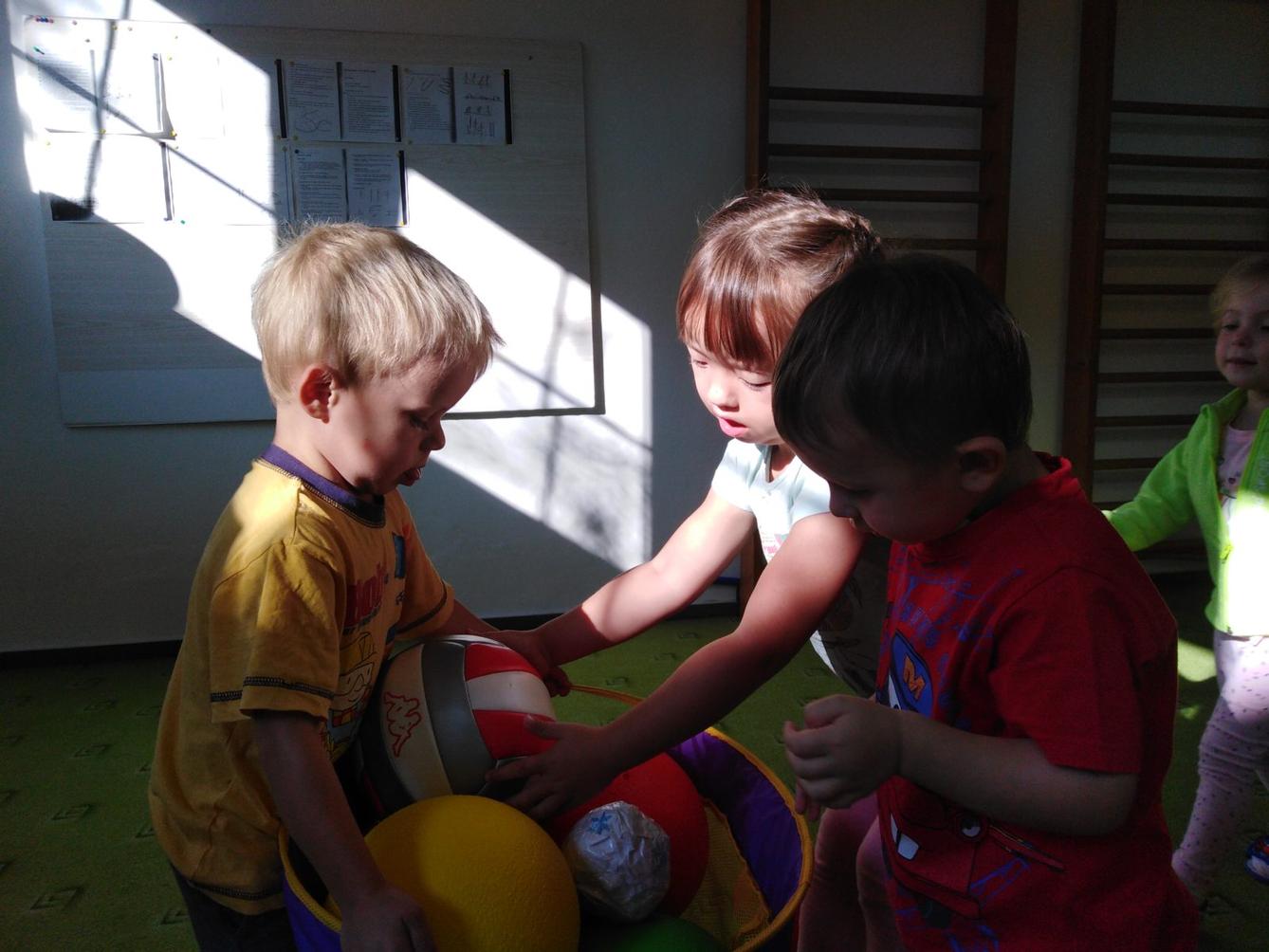 Broučci, hrajeme si a cvičíme - 6