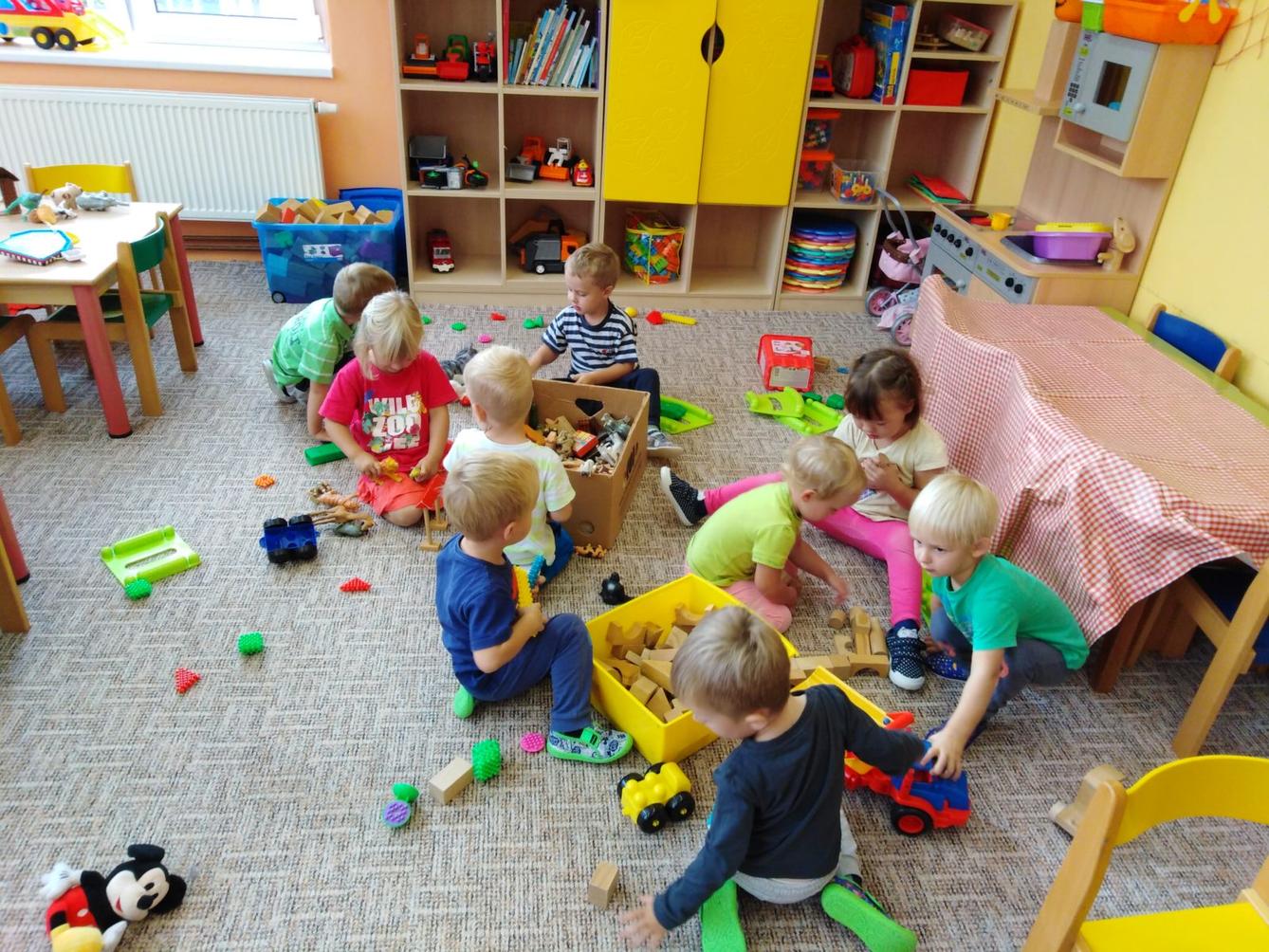 Broučci, hrajeme si a cvičíme - 9