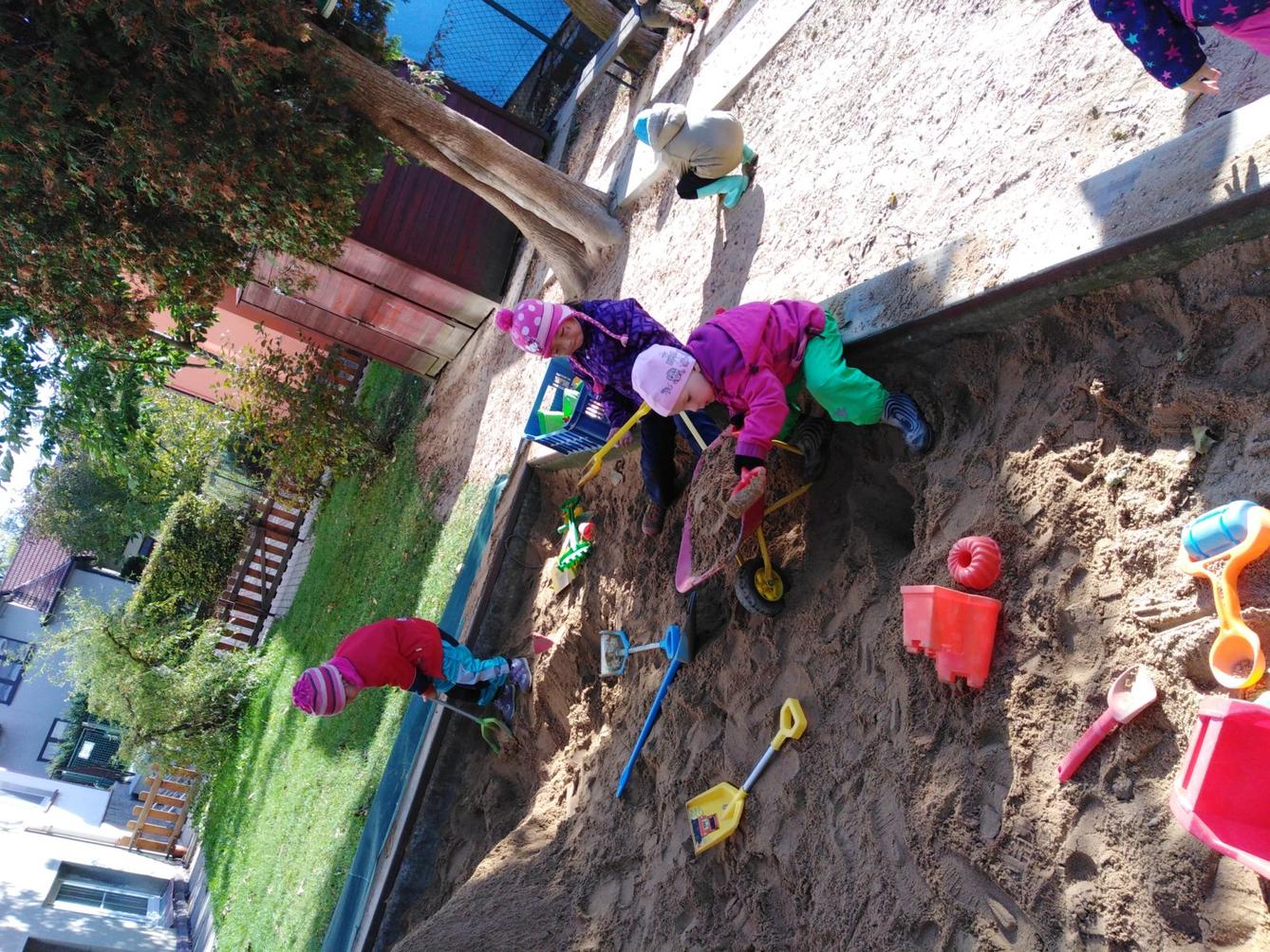 UŽÍVÁME SI ZAHRADY - 9