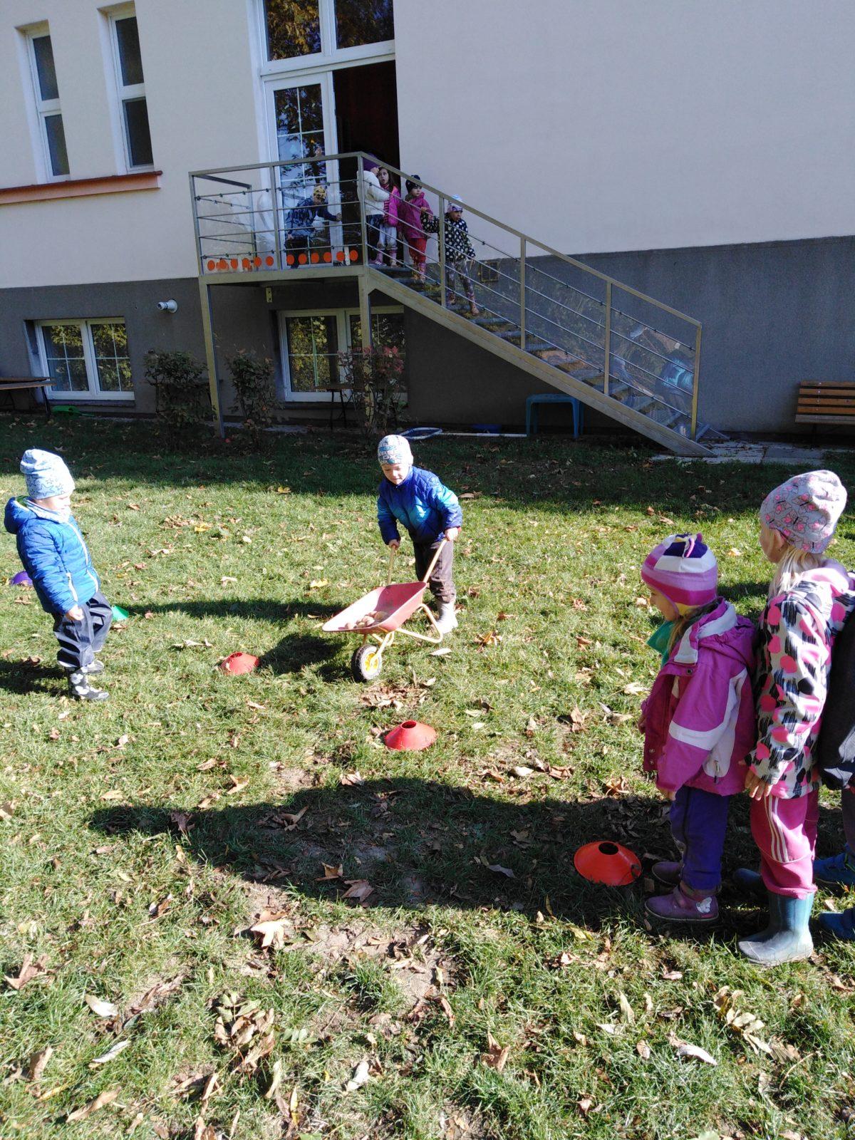 UŽÍVÁME SI ZAHRADY - 30