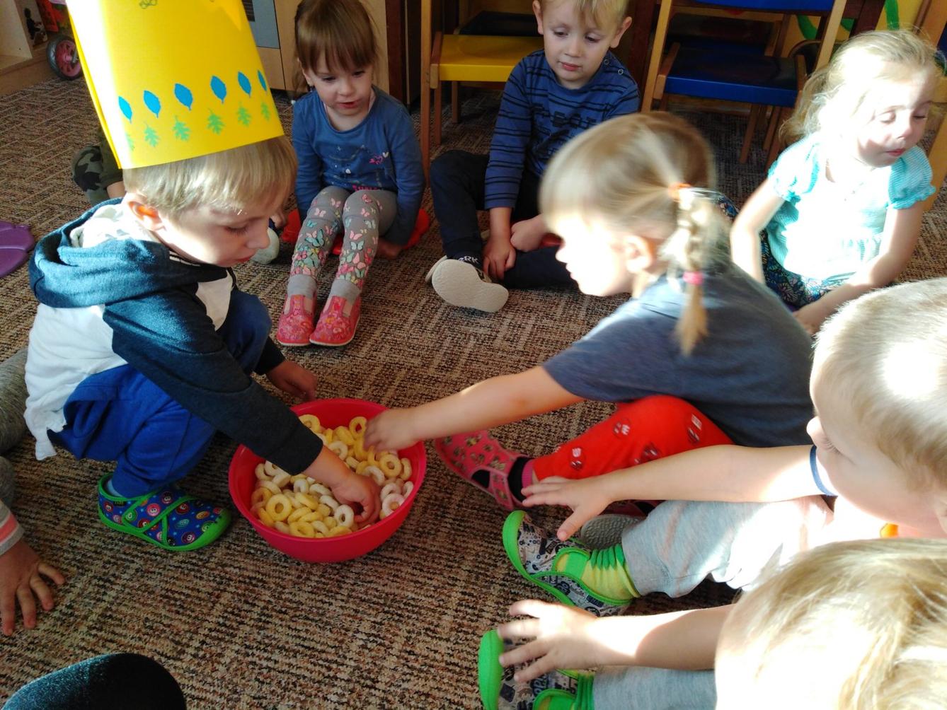 Broučci slaví: Matyášek měl narozeniny - 5