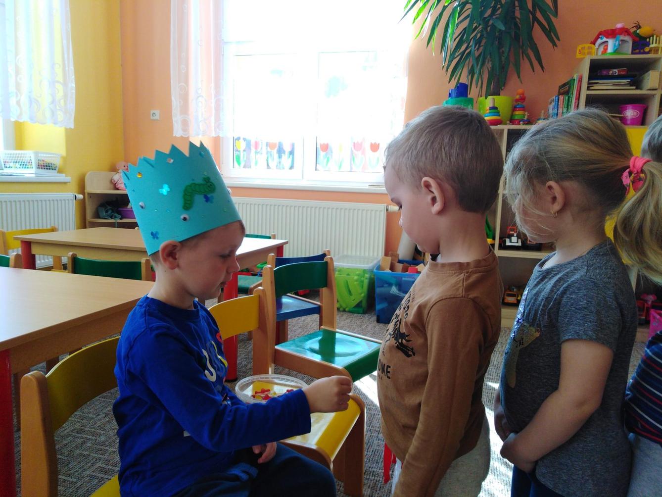 Broučci slaví: Toník měl narozeniny - 5