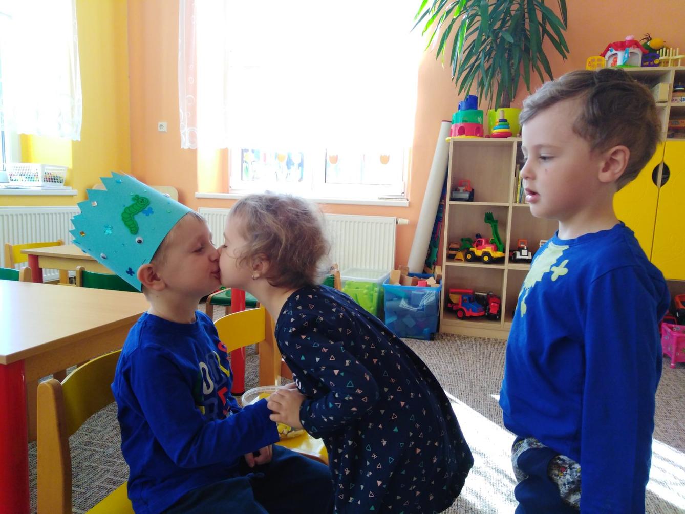 Broučci slaví: Toník měl narozeniny - 8