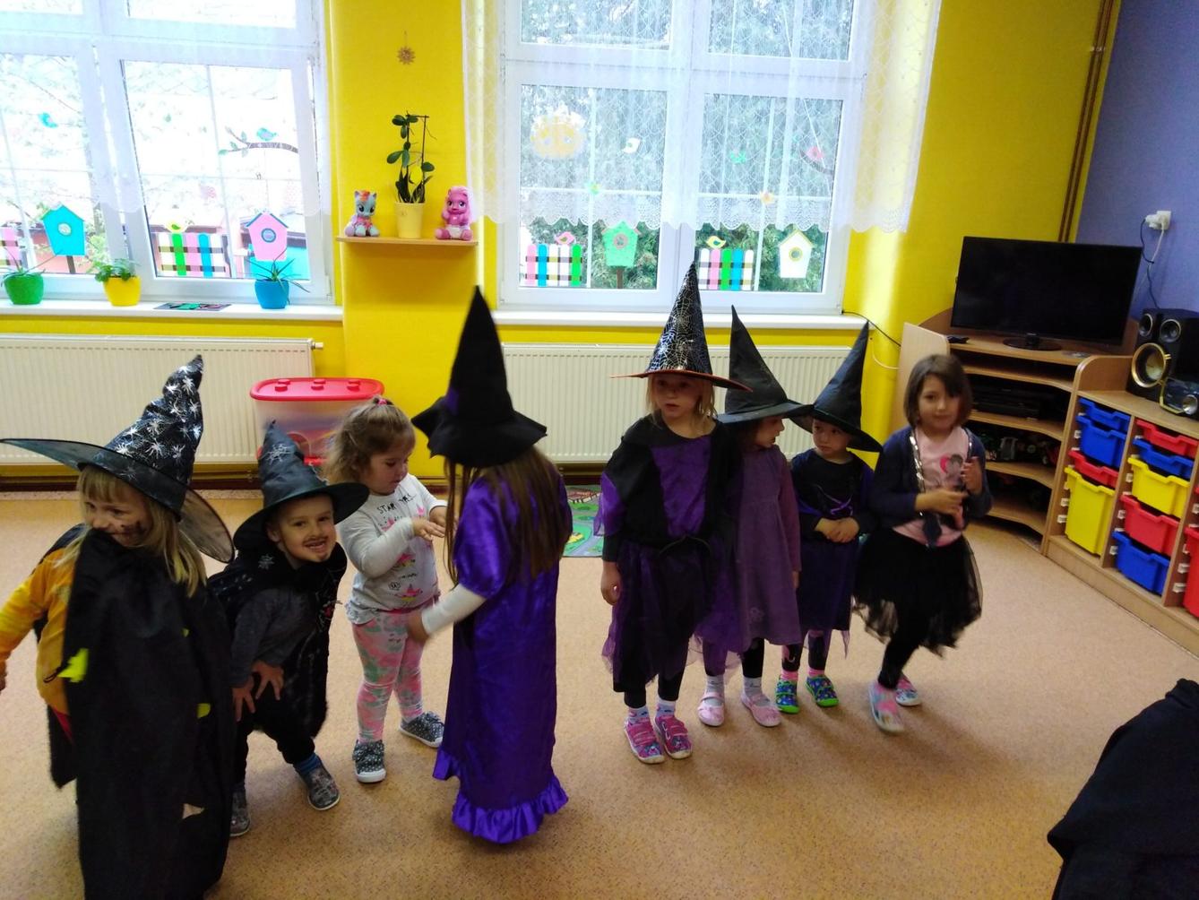 ČARODĚJNICKÉ DOPOLEDNE II. - 11