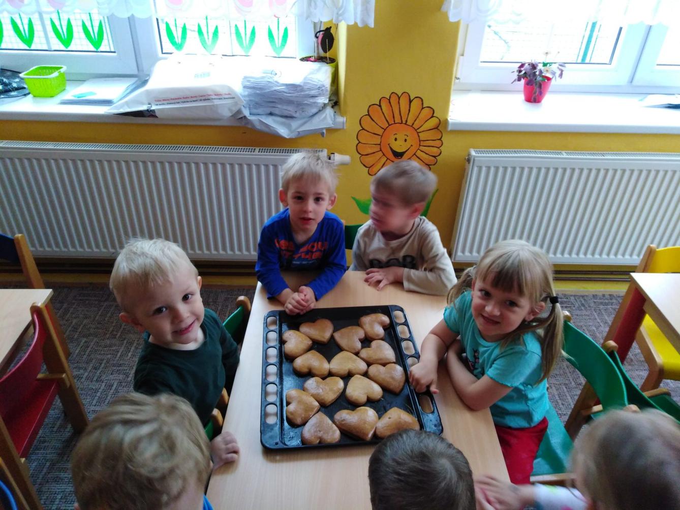 Pečení a zdobení perníčků pro maminky - 52