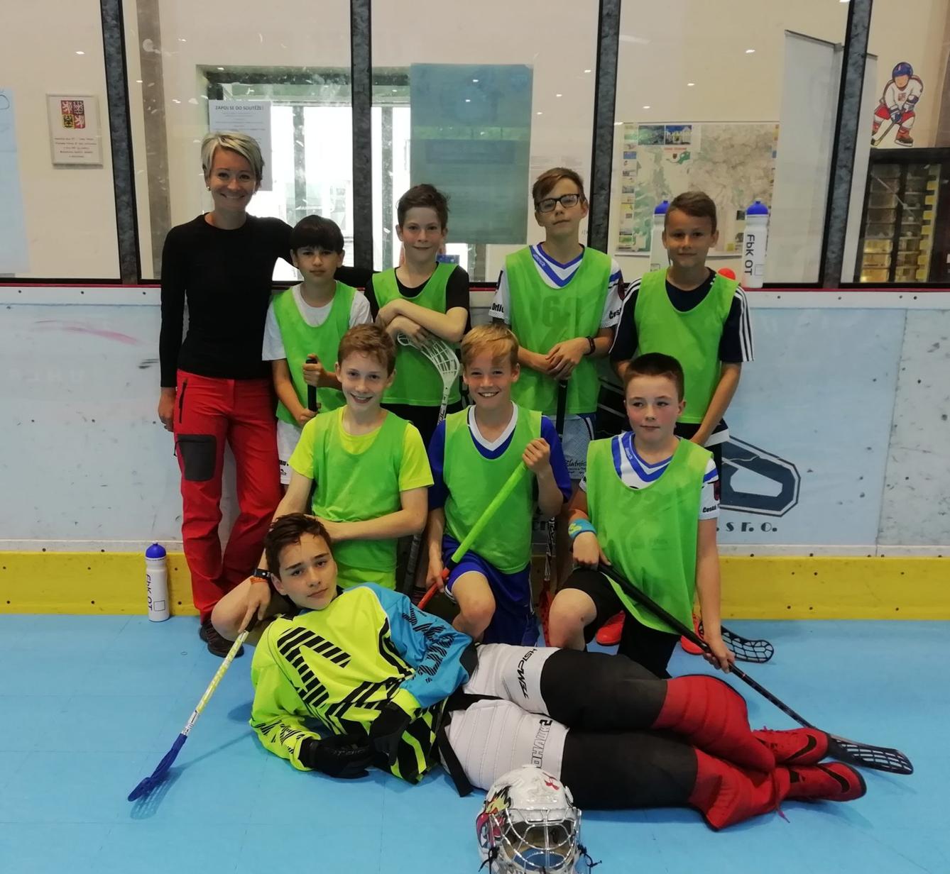 10 dní florbalu - 6. a 7. třída - 1