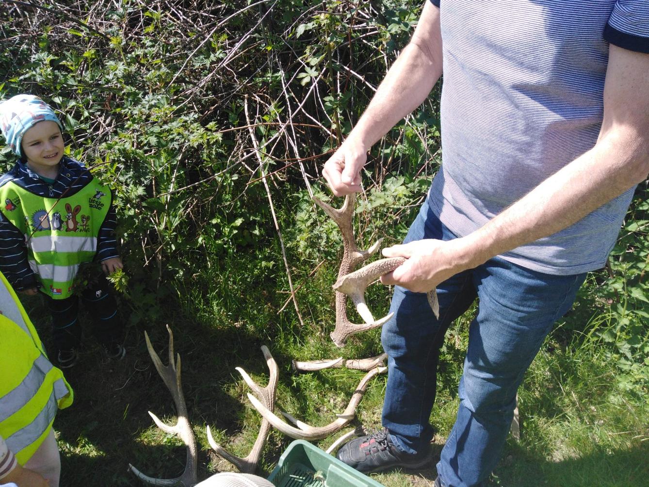 Vycházka za jeleny a návštěva lesní školky - 35