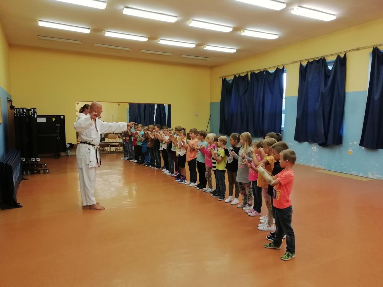 Ukázková hodina karate - 1