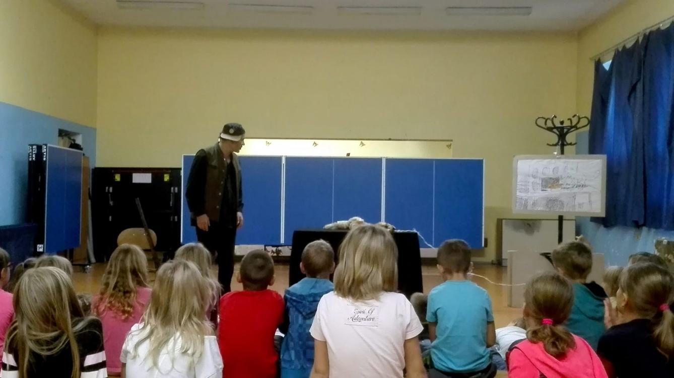 13. 9. Příhody lišky Bystroušky - 7