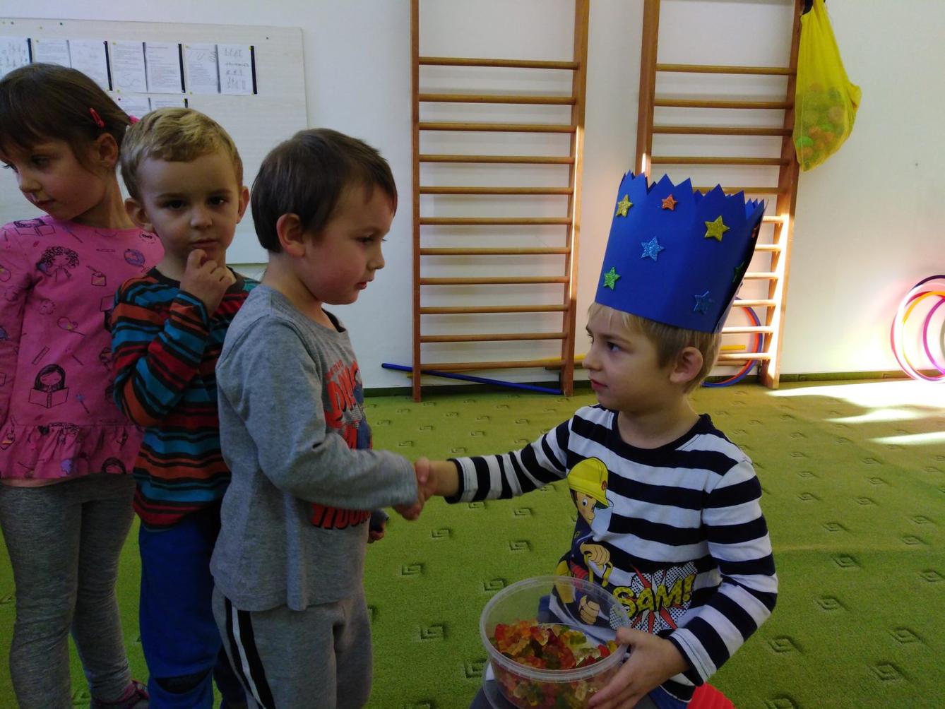 Broučci slaví: Štěpánek měl narozeniny - 5