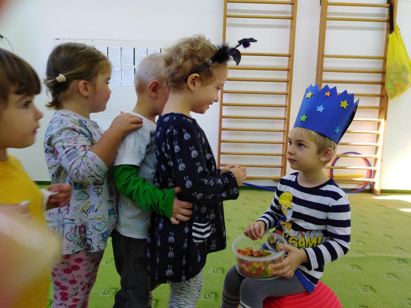 Broučci slaví: Štěpánek měl narozeniny - 13