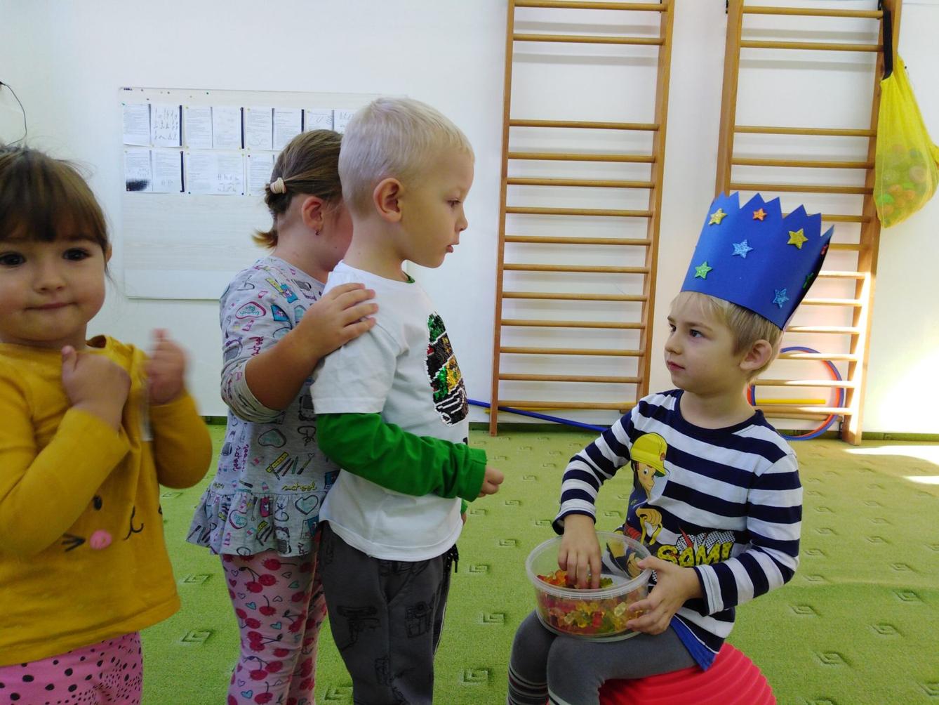 Broučci slaví: Štěpánek měl narozeniny - 14