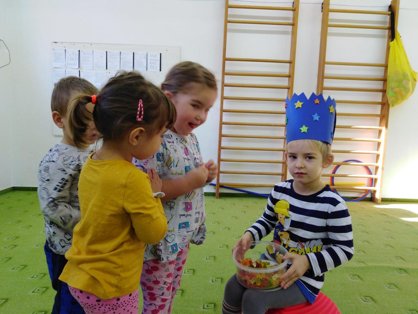 Broučci slaví: Štěpánek měl narozeniny - 15