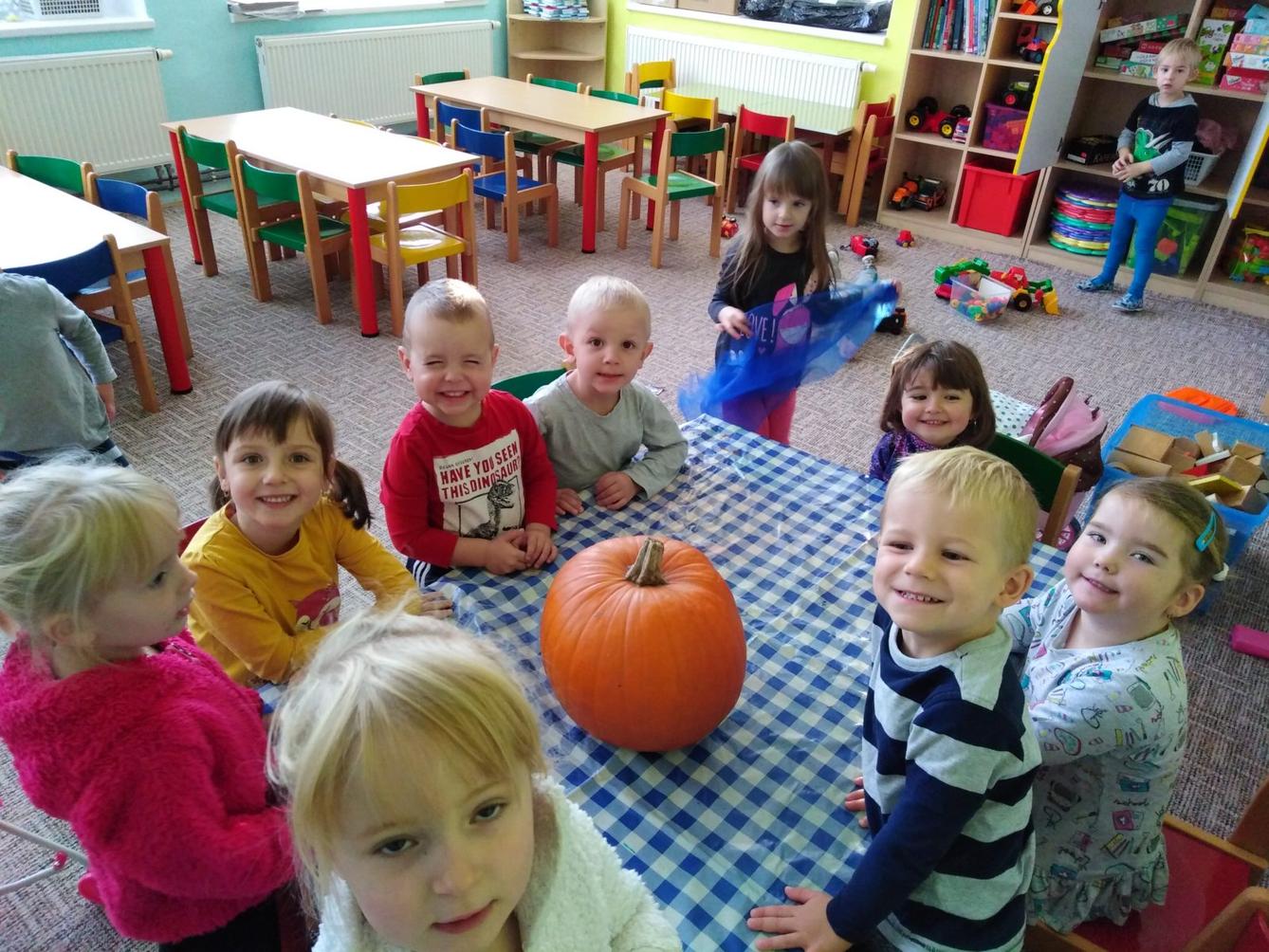 Broučci: "Dýňohrátky" - 2