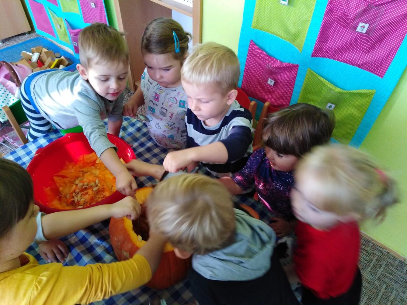 Broučci: "Dýňohrátky" - 8