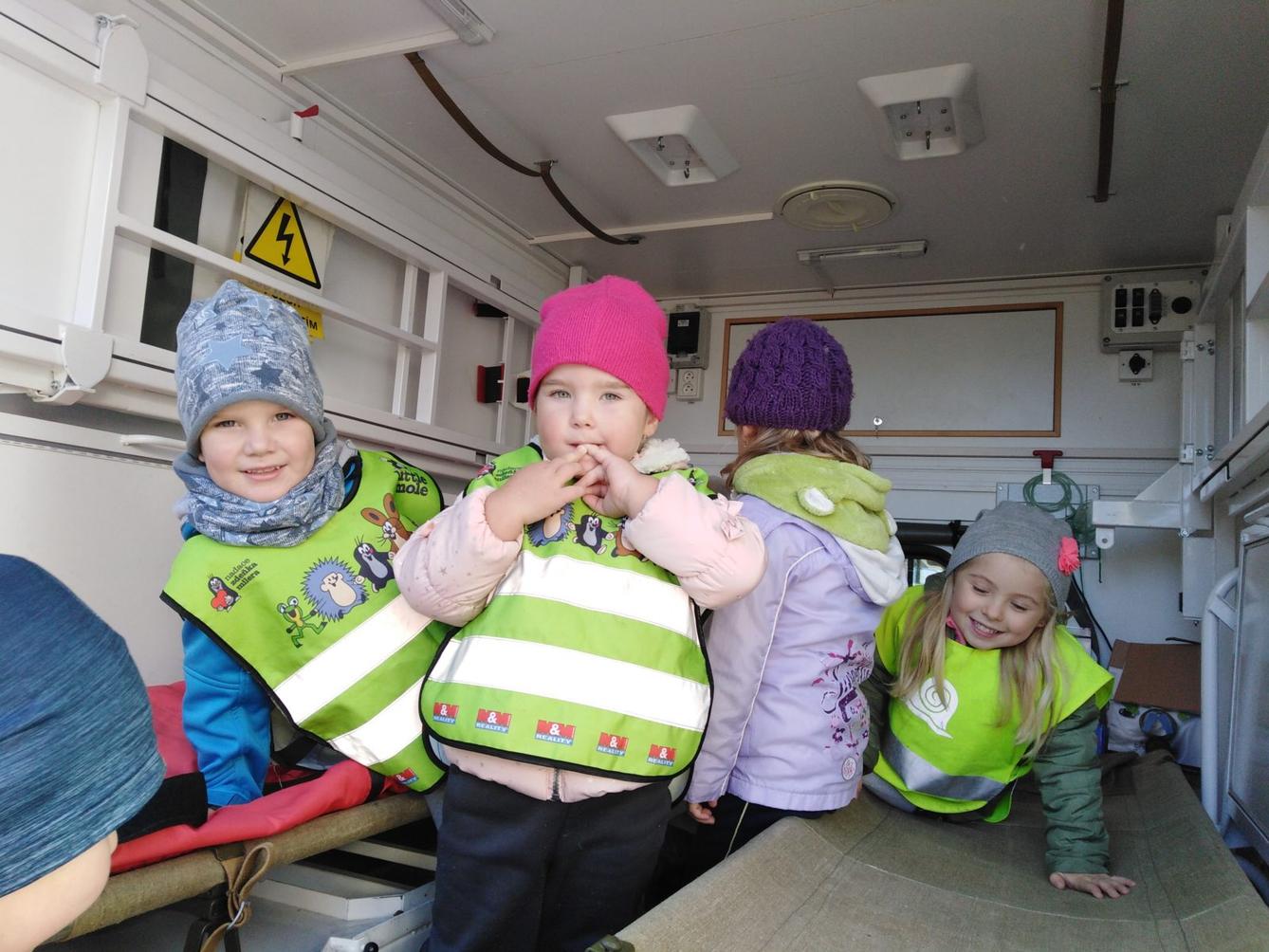 Broučci: návštěva u vojáků - 13