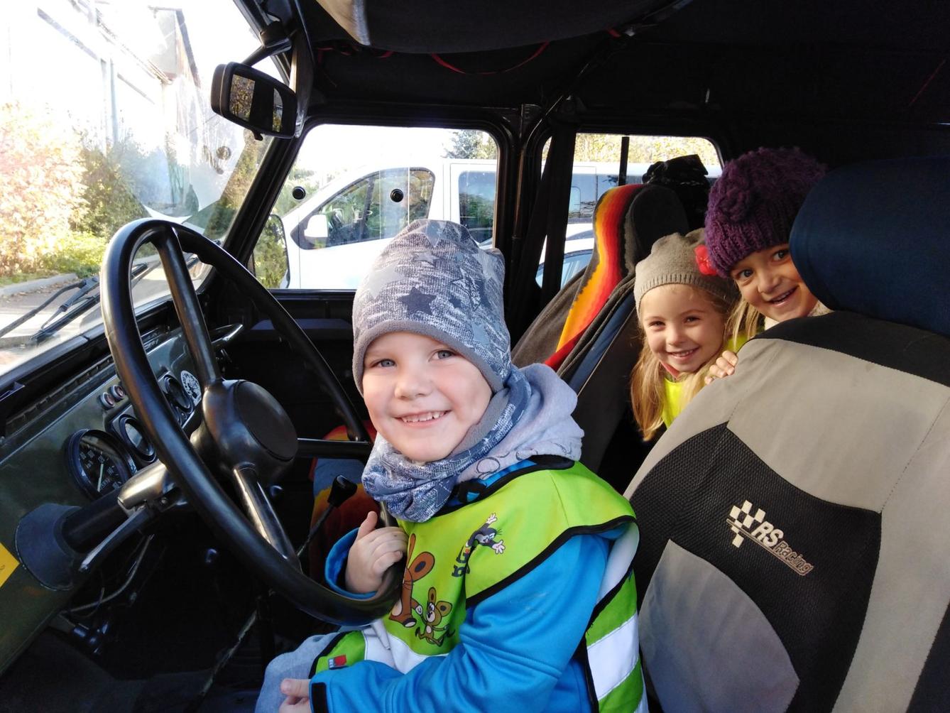 Broučci: návštěva u vojáků - 17