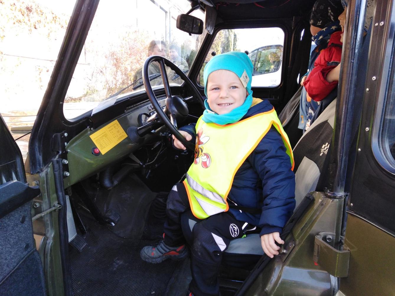 Broučci: návštěva u vojáků - 23